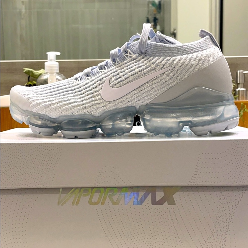 NWB NIKE W AIR VAPORMAX FLYKNIT 3